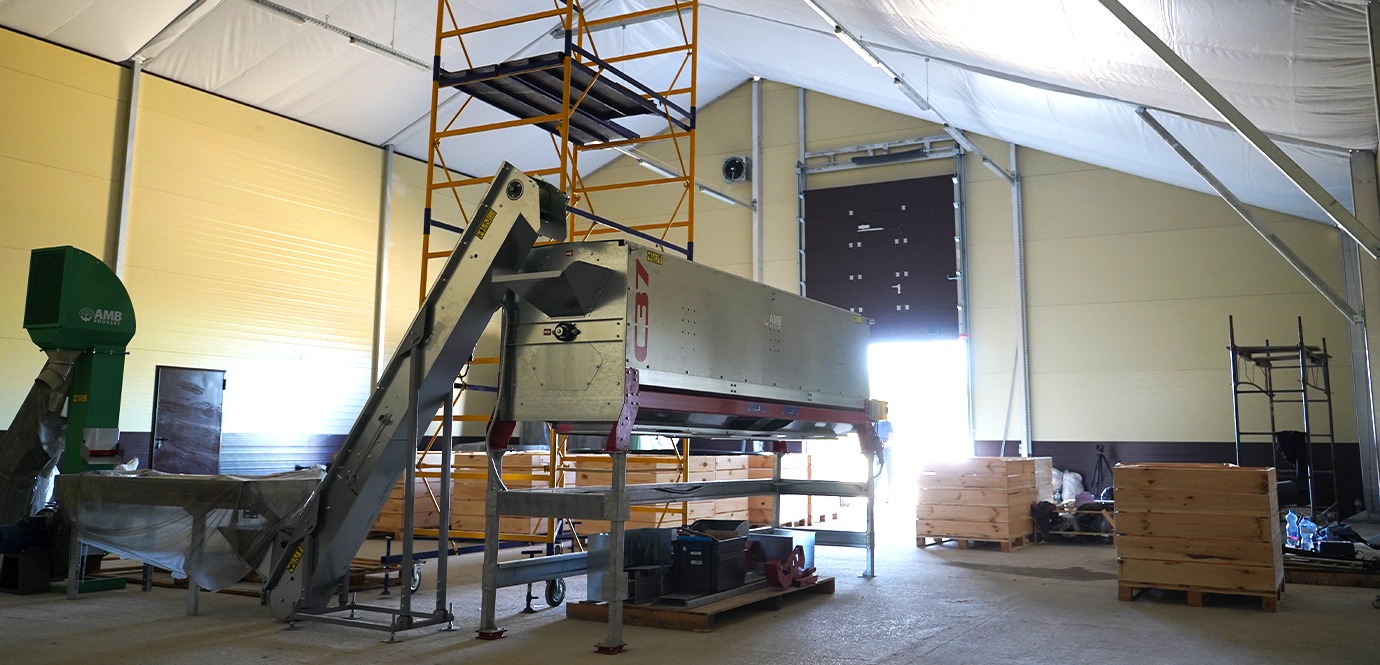 Склад та виробниче швидкомонтоване приміщення під одним дахом