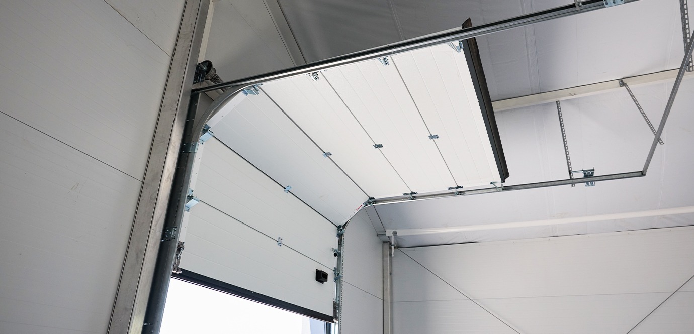 Швидкомонтований склад із мезонінною платформою для компанії 