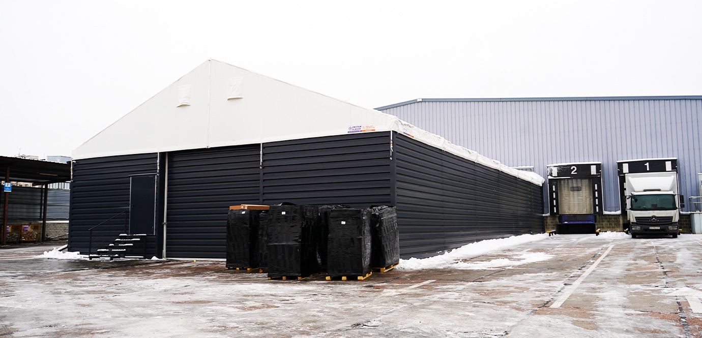 Швидкомонтовані будівлі: розширення площі основного складу всього за 2,5 місяці