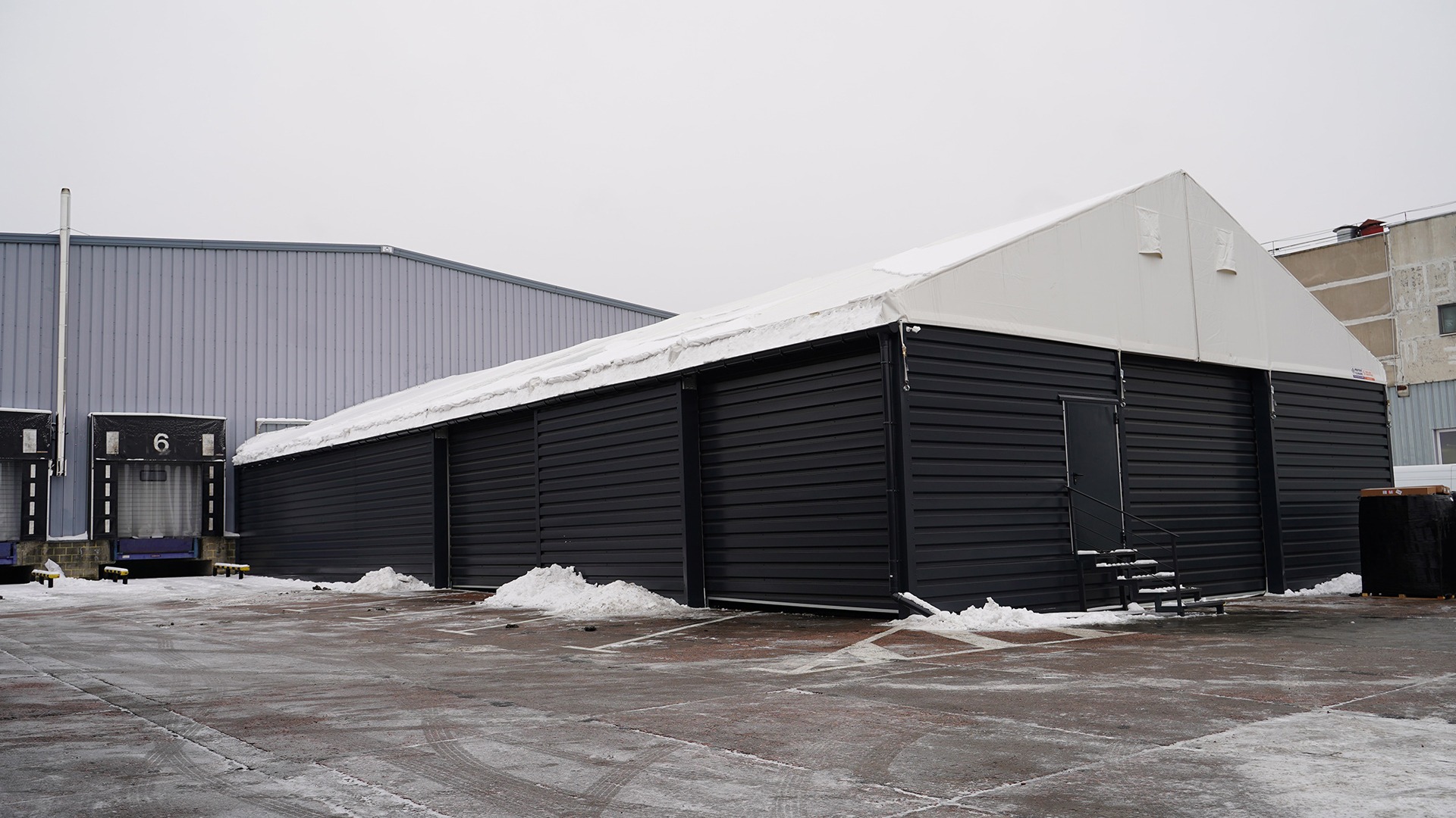 Швидкомонтовані будівлі: розширення площі основного складу всього за 2,5 місяці