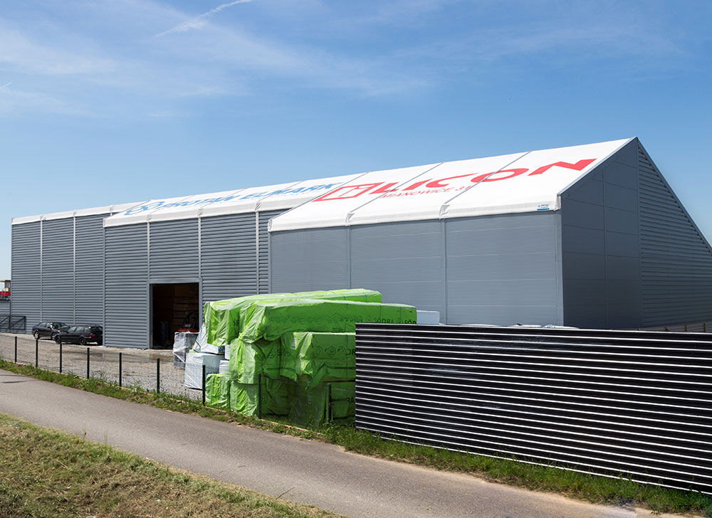 Холодна швидкомонтована споруда. Площа більша ніж 800 кв.м