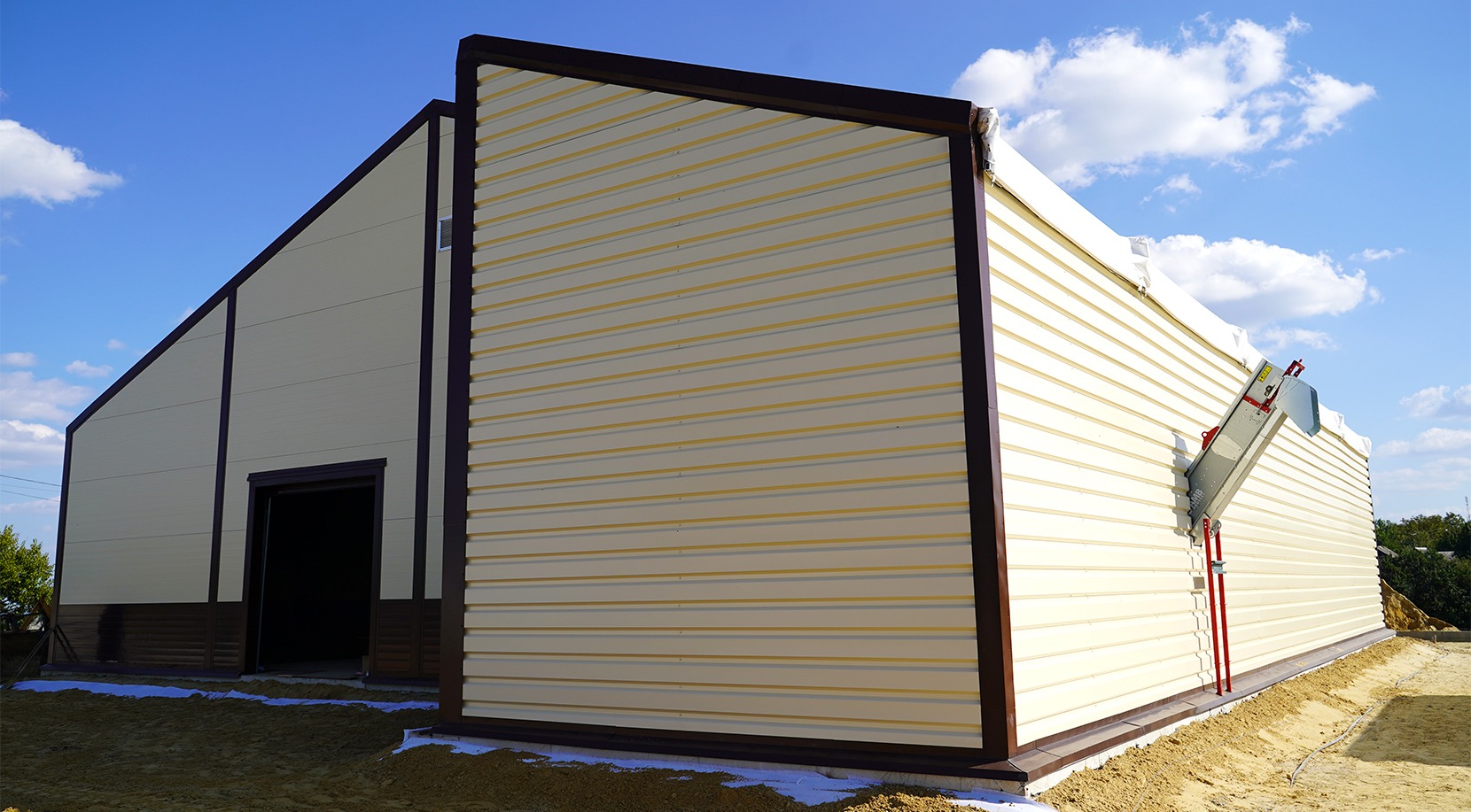 Склад та виробниче швидкомонтоване приміщення під одним дахом