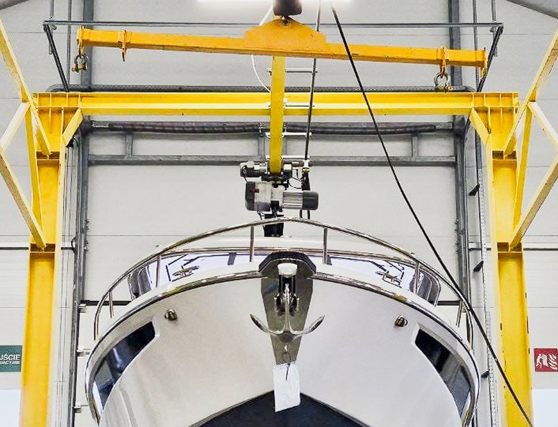 Утеплений виробничий цех для верфі з будівництва яхт у Польщі