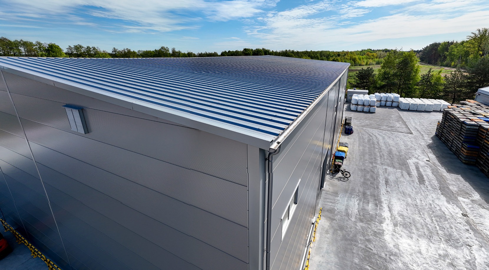 Швидкомонтована сталева споруда для виробництва PET-преформ у Польщі